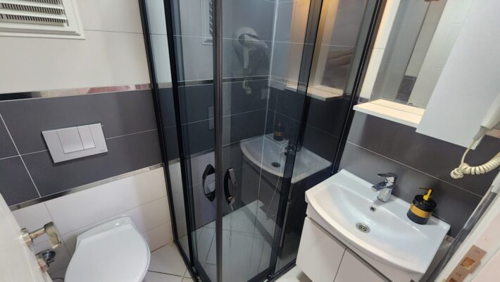 WhatsApp Image 2025-09-26 at 20.04.47 (4)