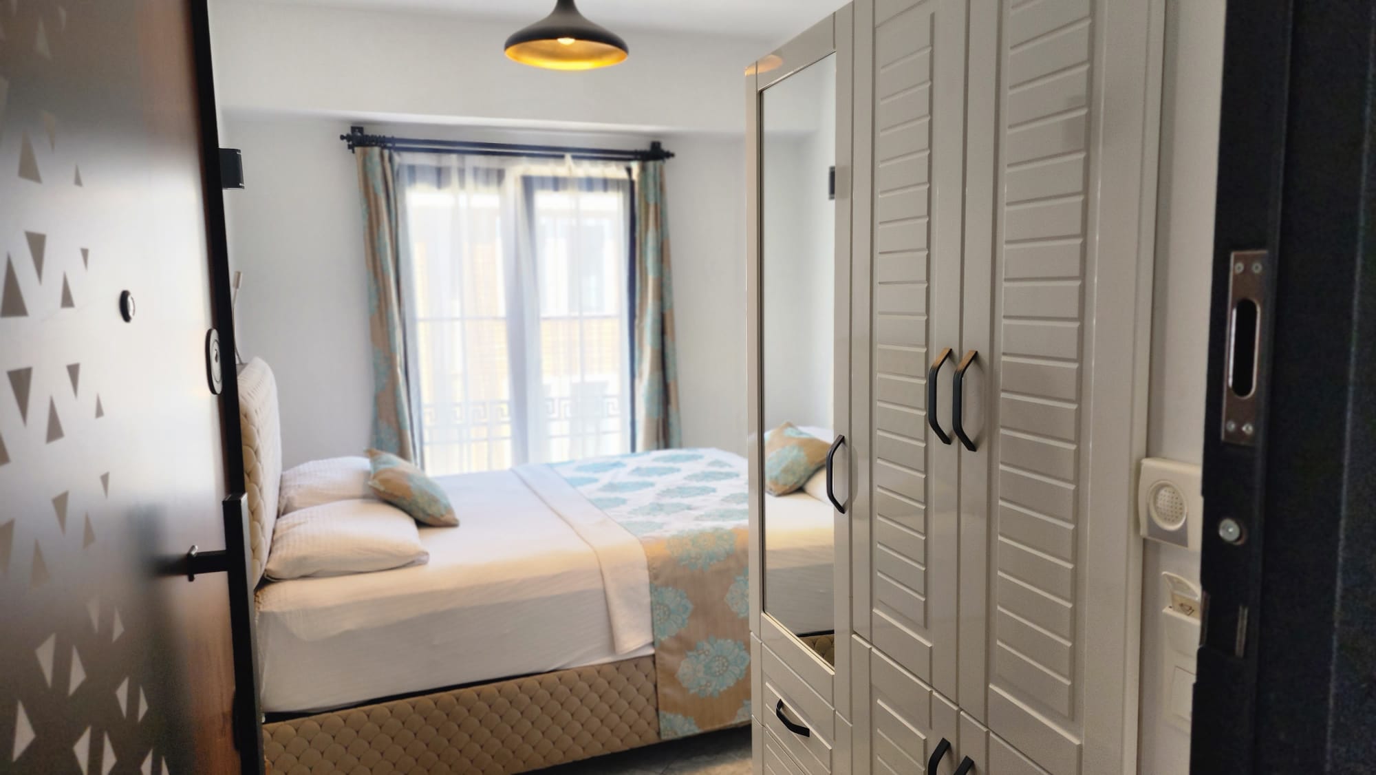 WhatsApp Image 2025-09-26 at 20.04.49 (3)